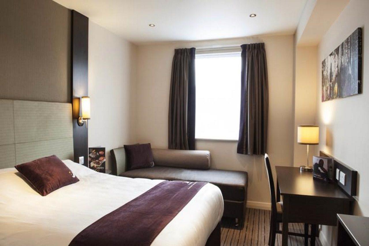 Premier Inn Maidenhead Town Centre Ngoại thất bức ảnh
